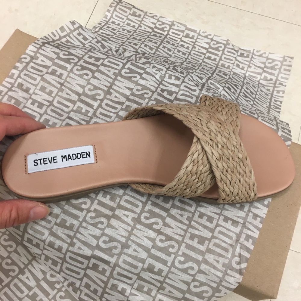 Steve Maddens Natural Sandals 👡 - Picture 5 of 6